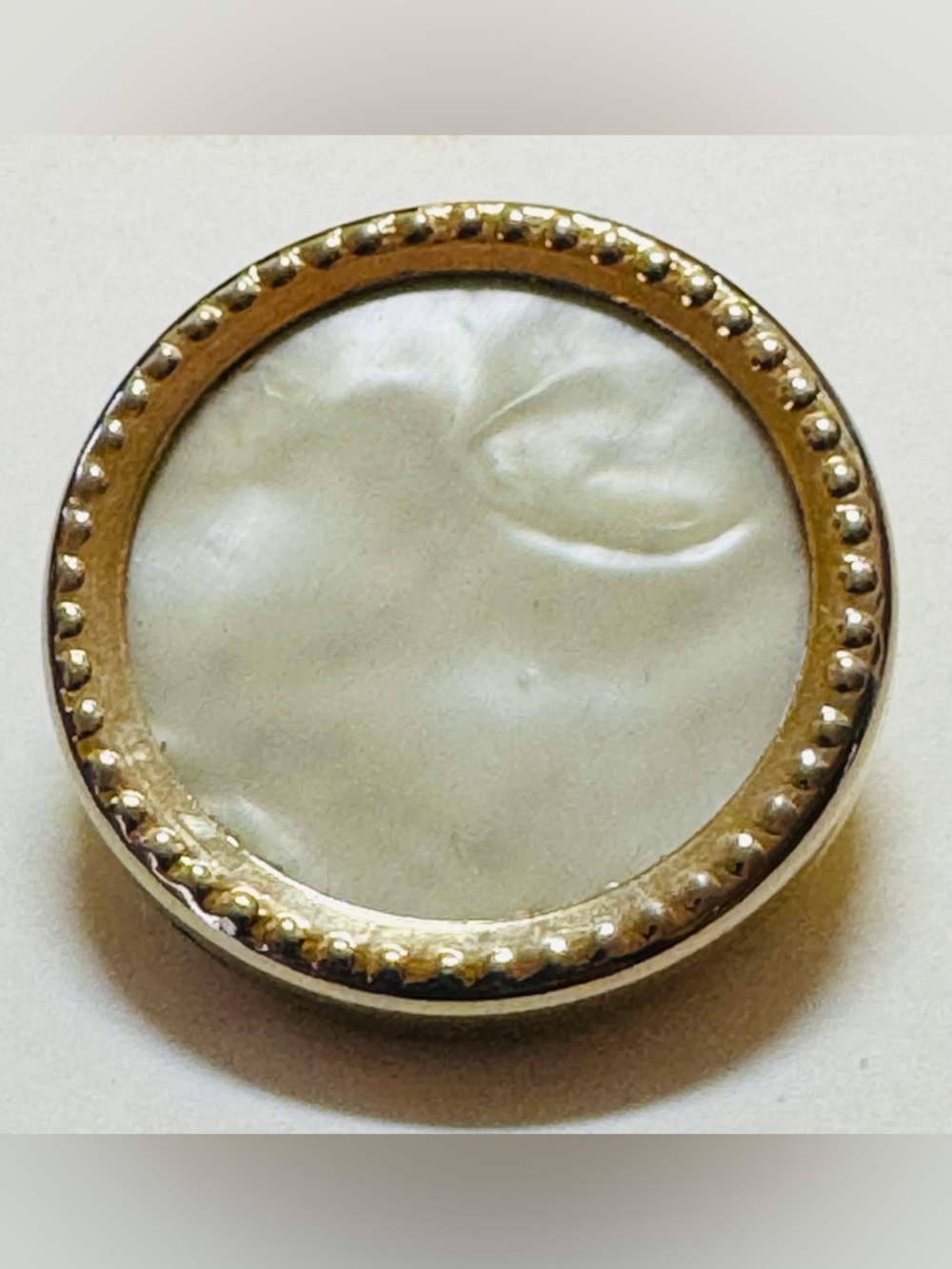 Mother of Pearl Brooch gold tone General Mfg USA